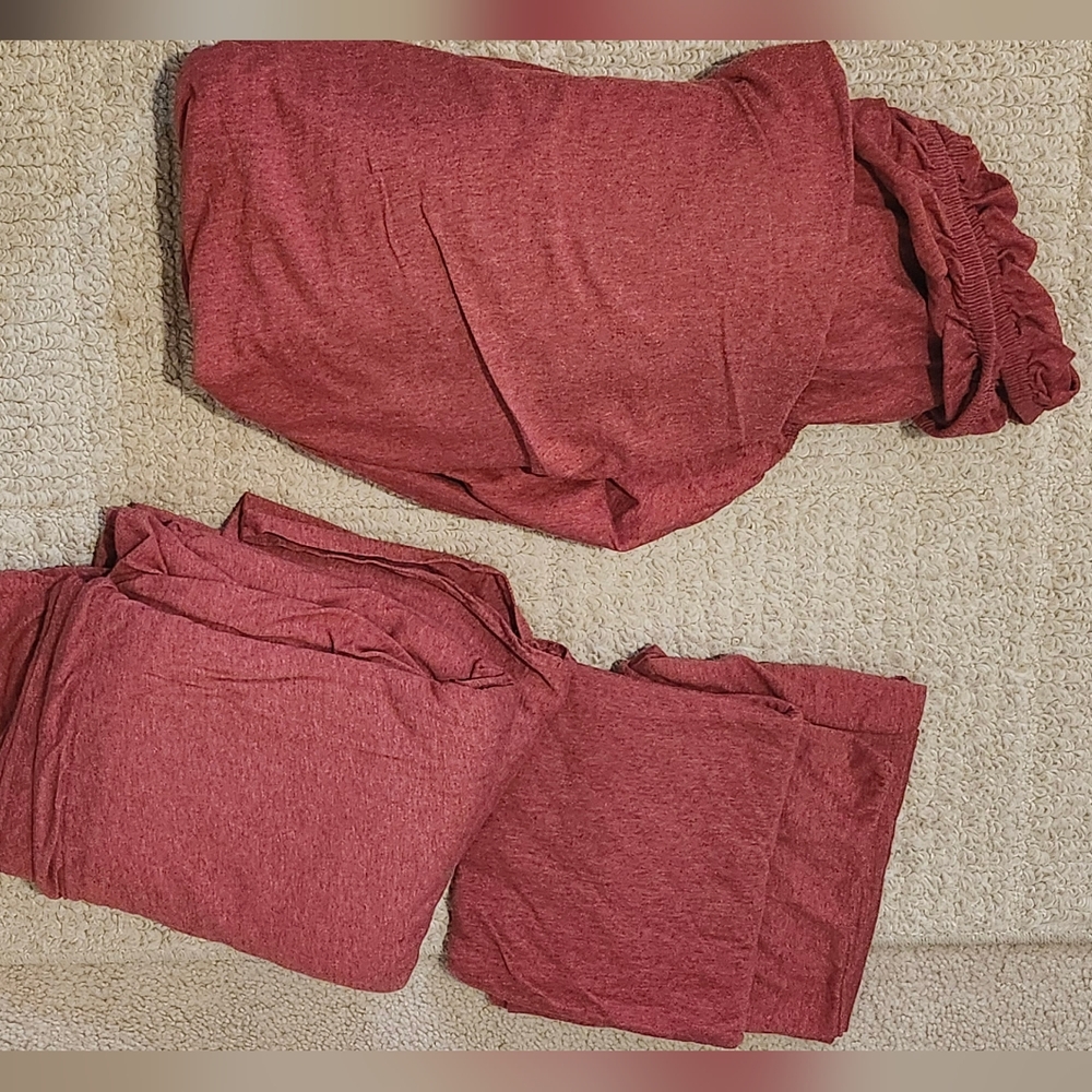 Red Sedona Full Sheet Set, warm T Shirt material - Picture 2 of 5